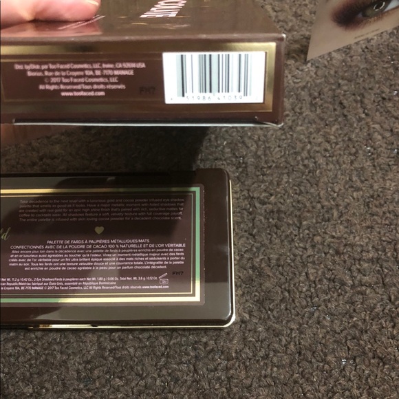 🎁 NIB Too Faced Chocolate Gold Palette 🎨 - Picture 4 of 5